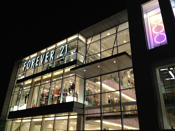 Forever 21 storefront